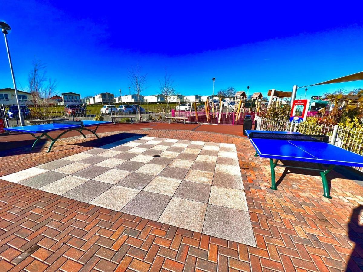 Nirvana Coastal Retreat Holiday Home Cayton Zewnętrze zdjęcie